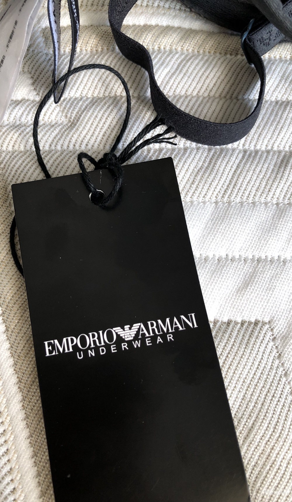 Бюстгальтер от Emporio Armani.Размер 75В.