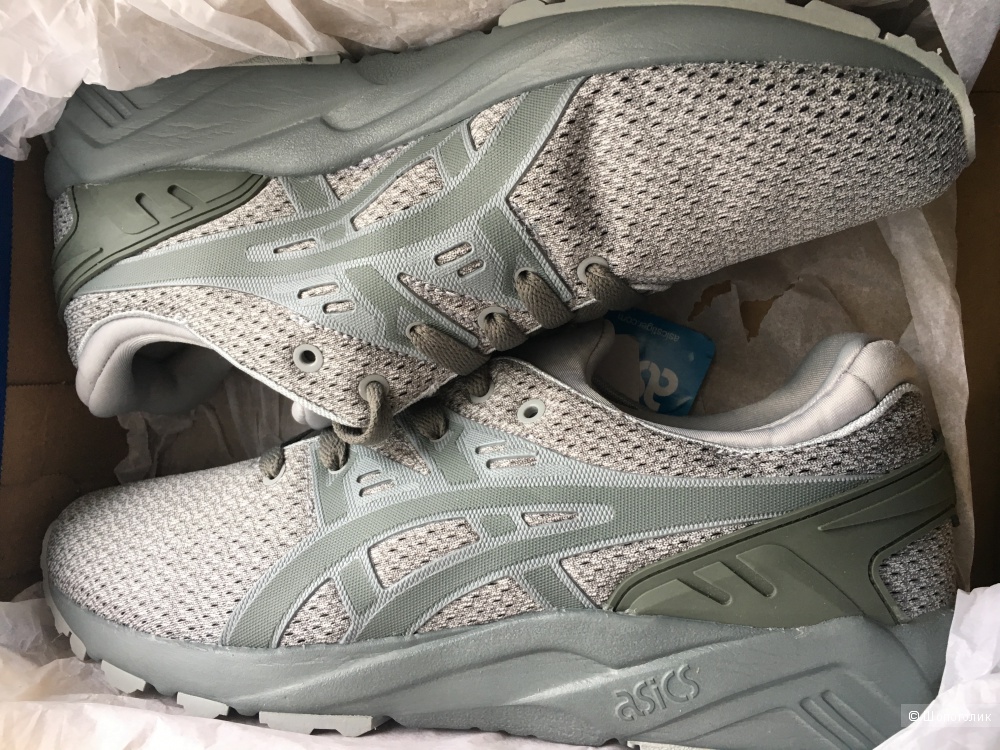 Кроссовки ASICS, размер 40EUR/7US. По стельке 25,5 см