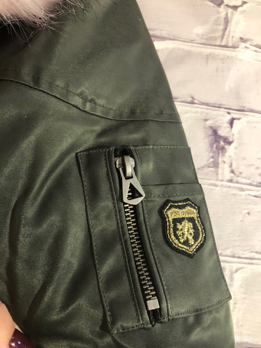 Парка Guess. Размер -S