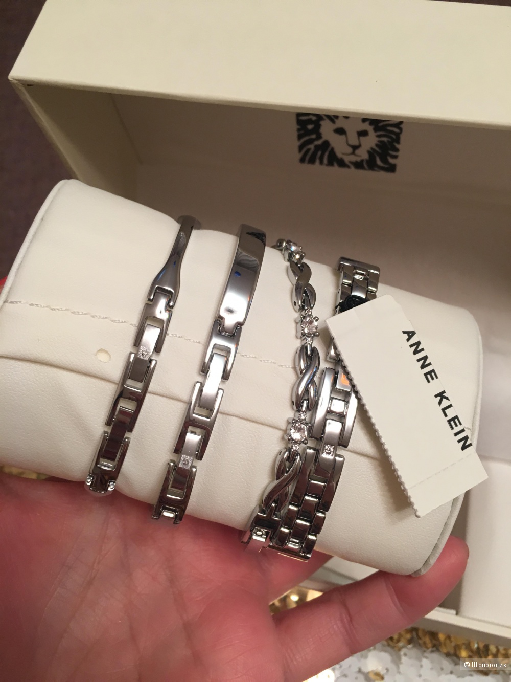 Сет: часы с браслетами Anne Klein, one size