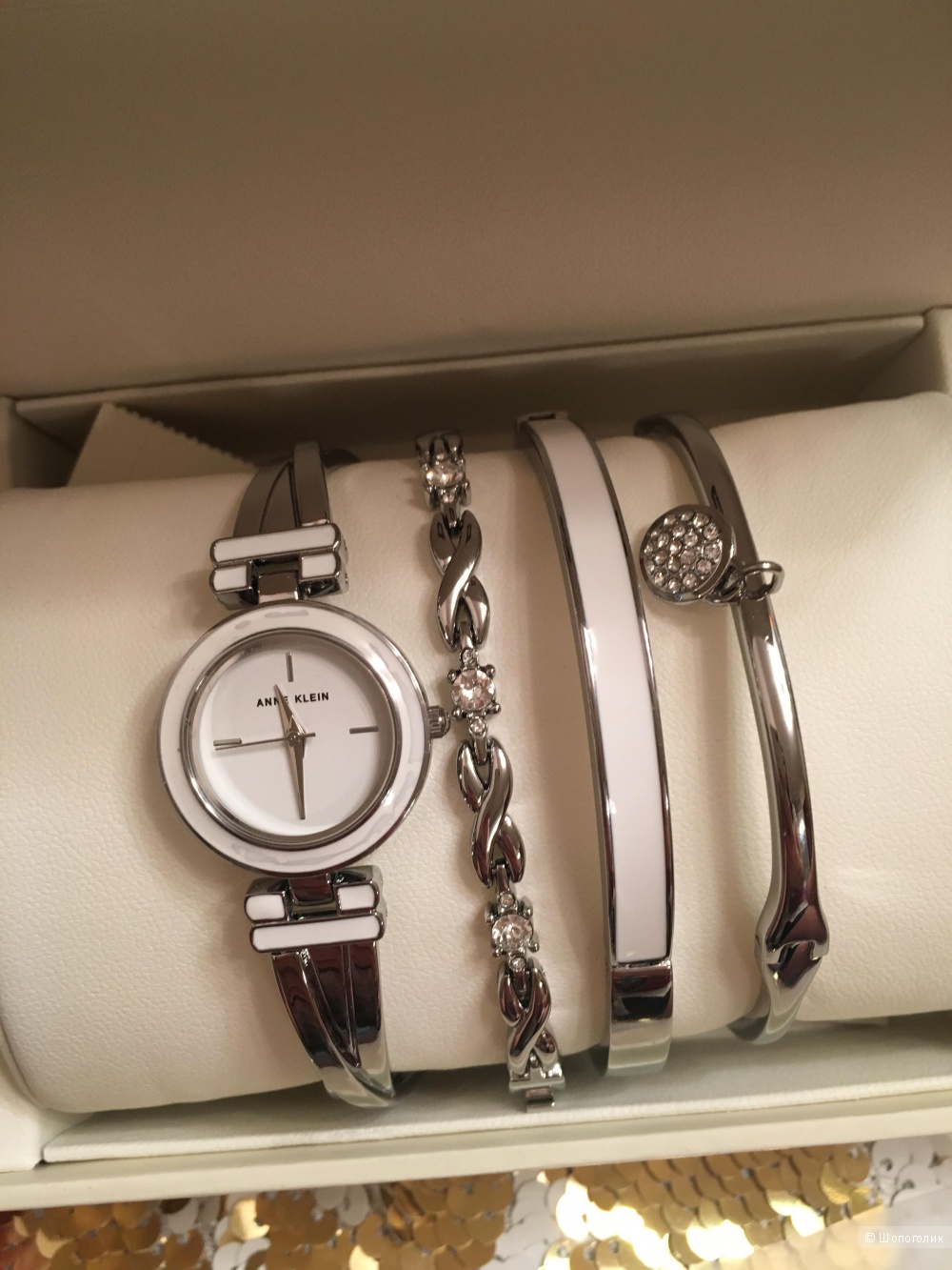 Сет: часы с браслетами Anne Klein, one size