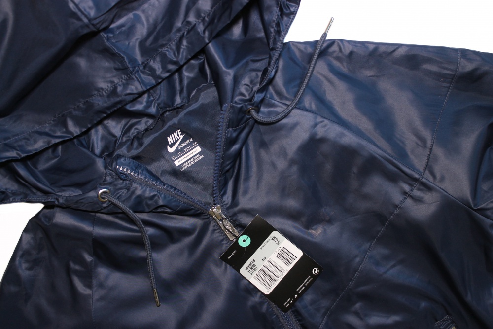 Спортивная куртка Nike, размер XS (40-42)