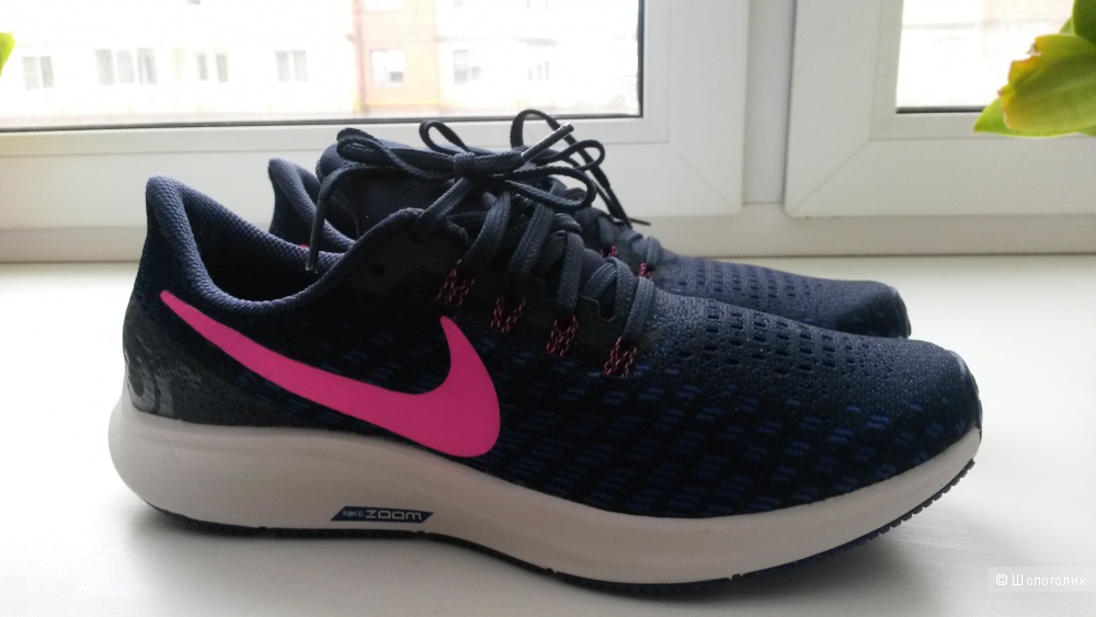 Беговые кроссовки NIKE, р.38-38,5