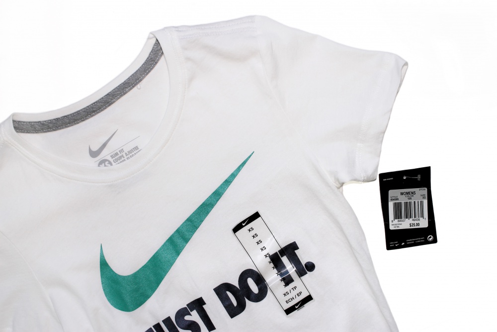 Спортивная футболка Nike, размер XS