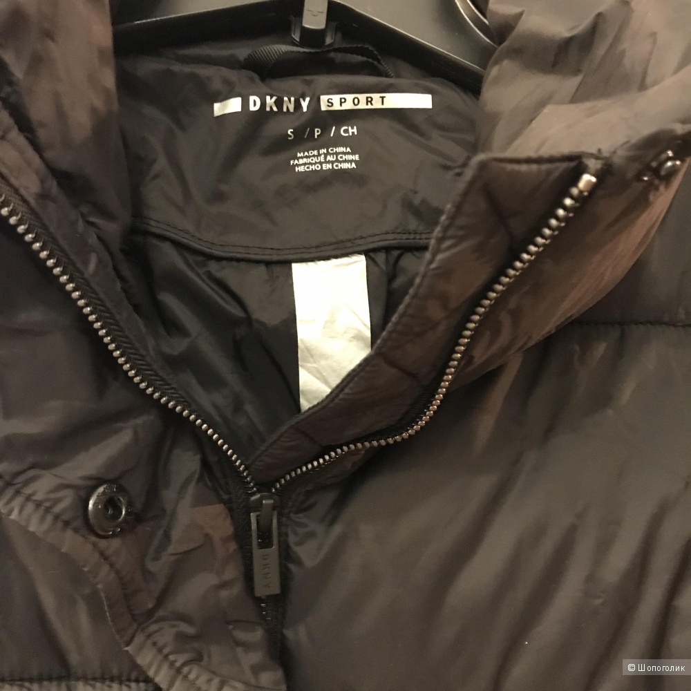 Куртка DKNY размер S на 44рус