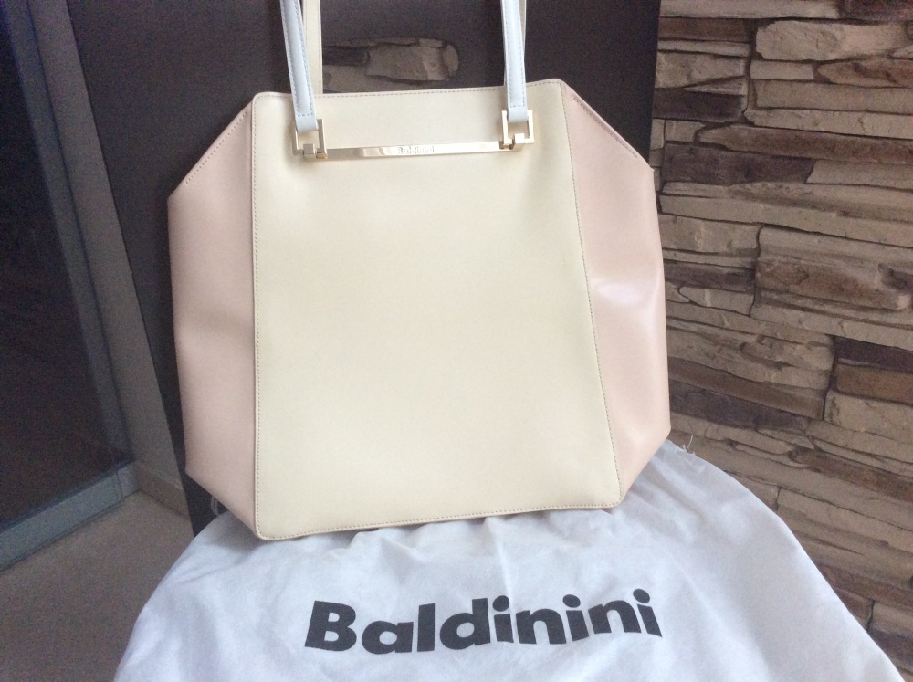 Сумка Baldinini размер M