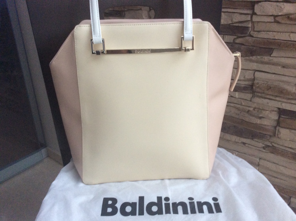 Сумка Baldinini размер M