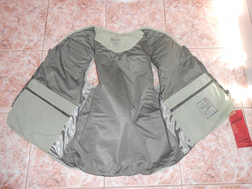 Жилет мужской B.W.CHENG WEAR , р. 56 - 58