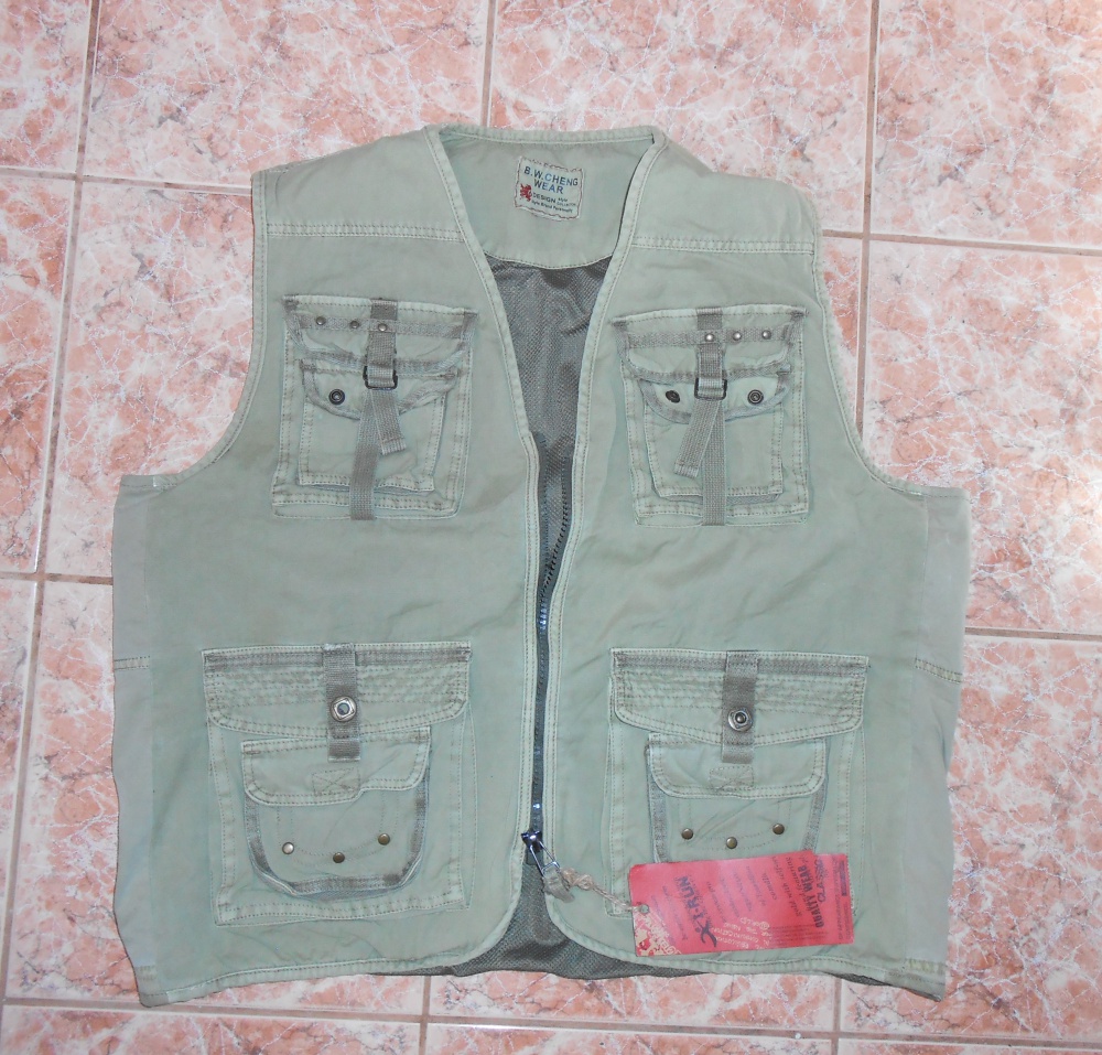 Жилет мужской B.W.CHENG WEAR , р. 56 - 58