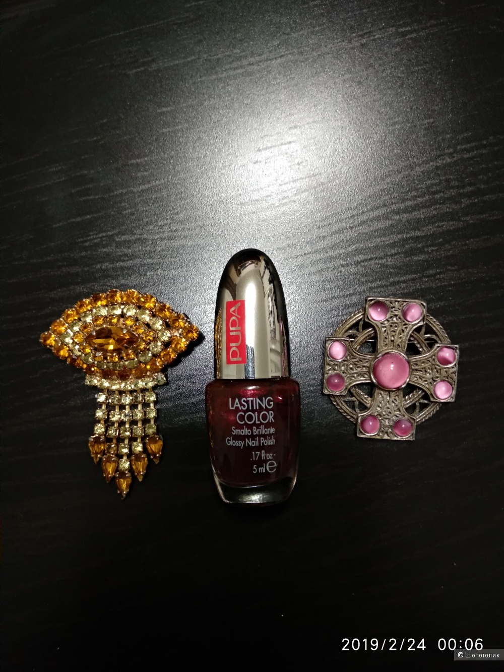 Сет из 2 брошей.