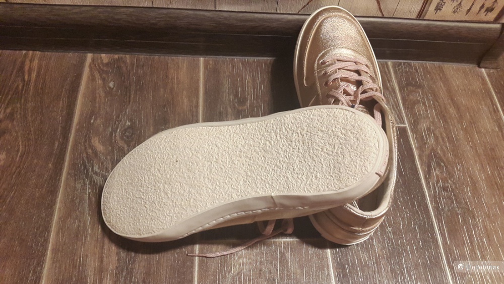 Кеды из металлизированной кожи  Massimo Dutti 38 разм.