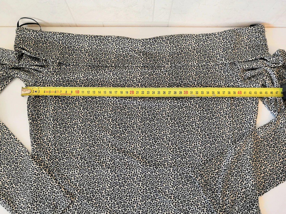 Топ с открытыми плечами H&M разм.М