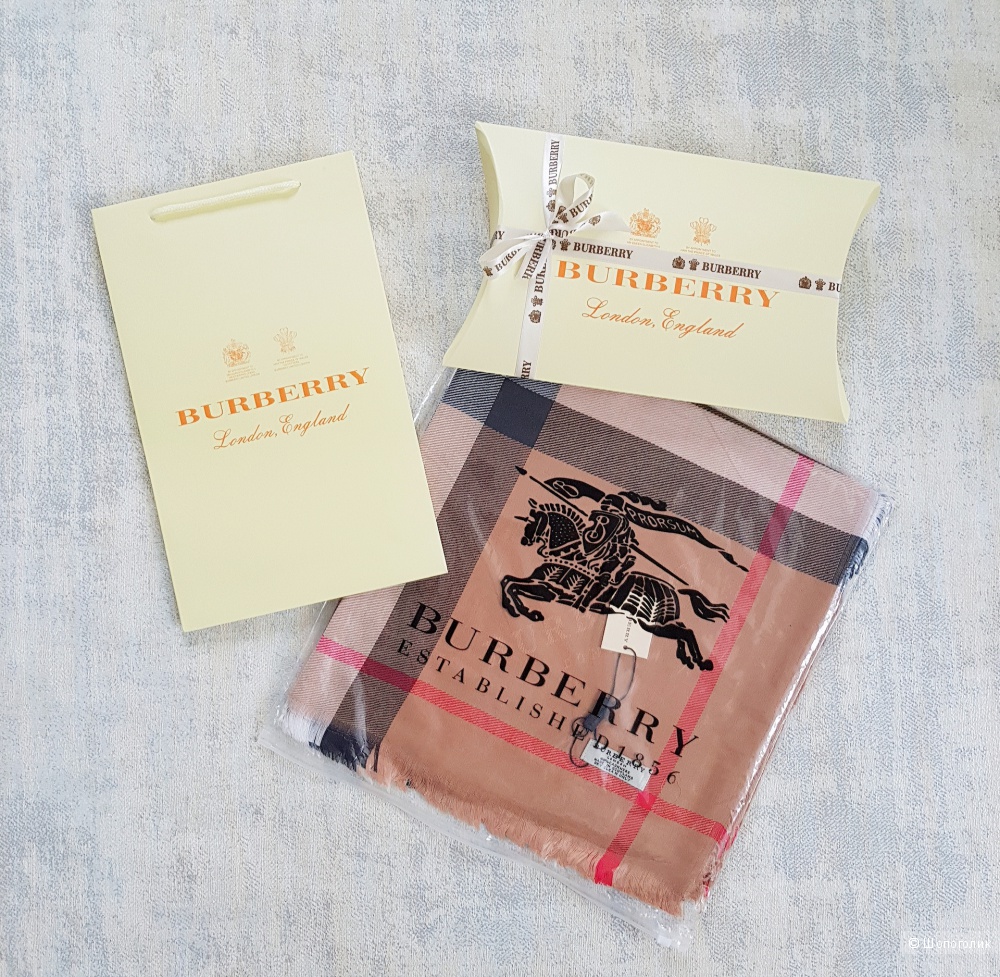 Платок палантин Burberry 140x140 см
