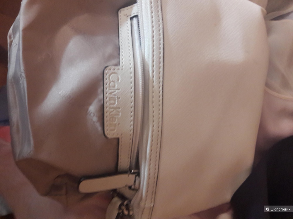 Кожаная сумка Calvin Klein Hayden Cross-body Bag