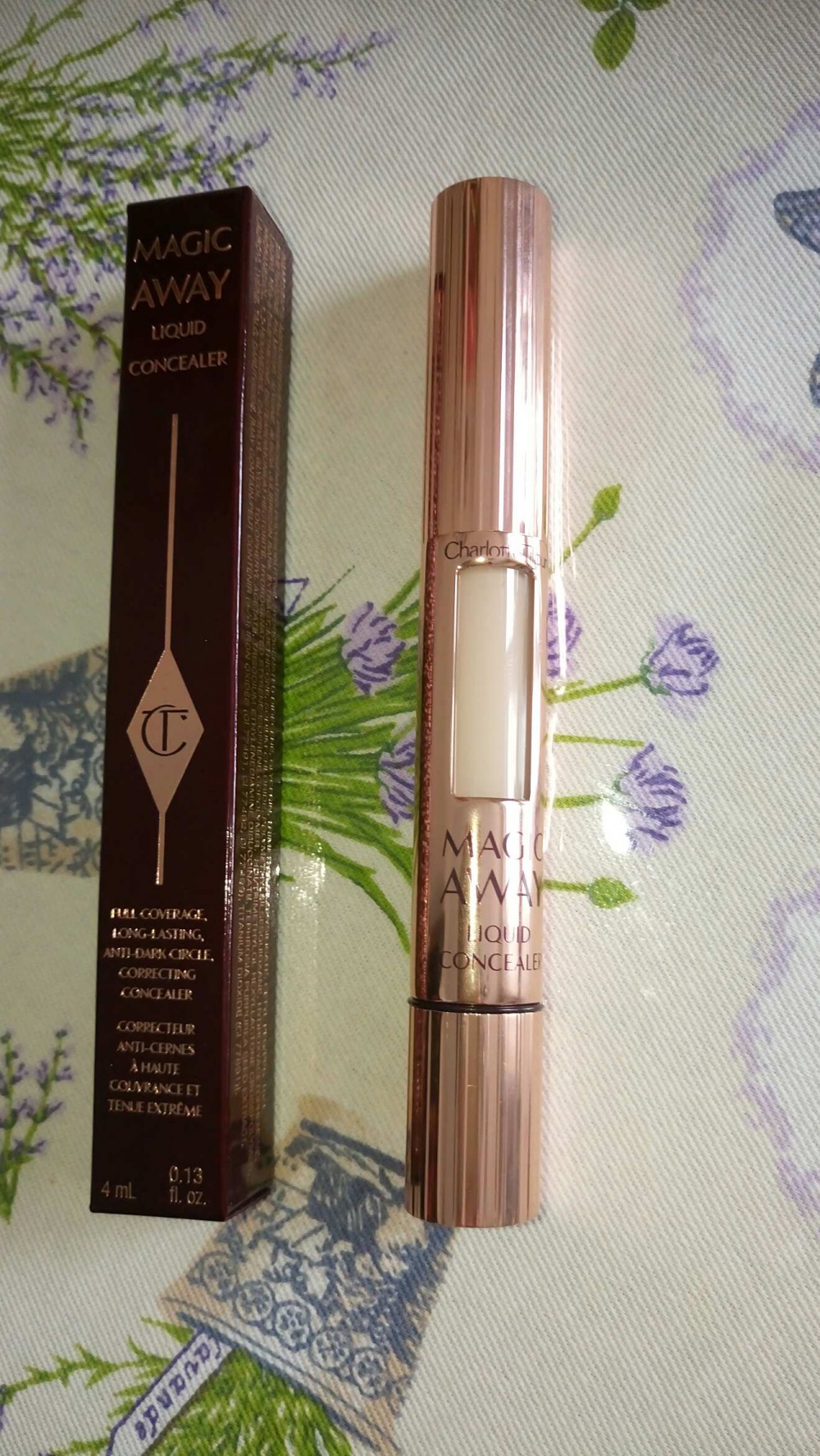 Консилер для глаз CHARLOTTE TILBURY Magic Away Liquid Concealer( 4ml )