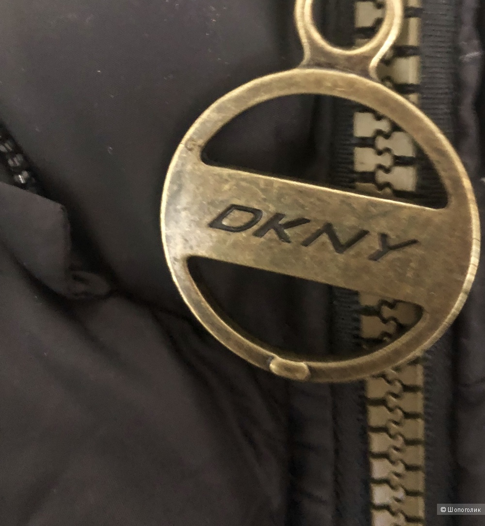 Пуховик-бомбер DKNY, размер S.