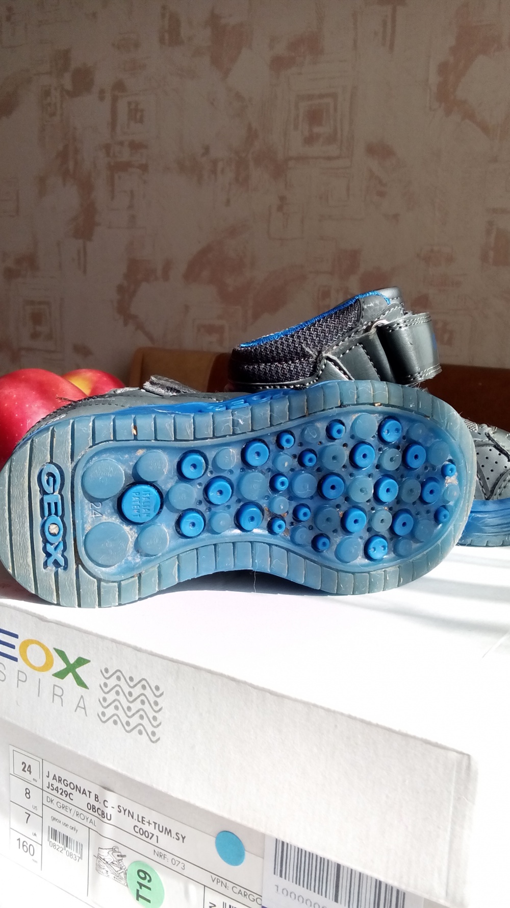 Высокие кеды, кроссовки Geox для мальчика, размер 24