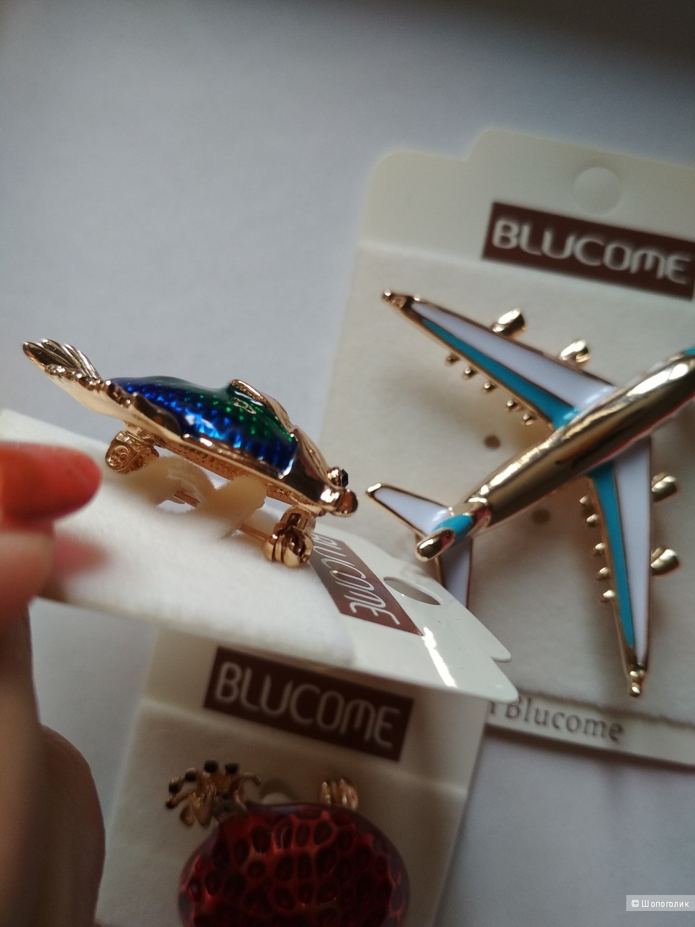 Набор брошей BLUCOME
