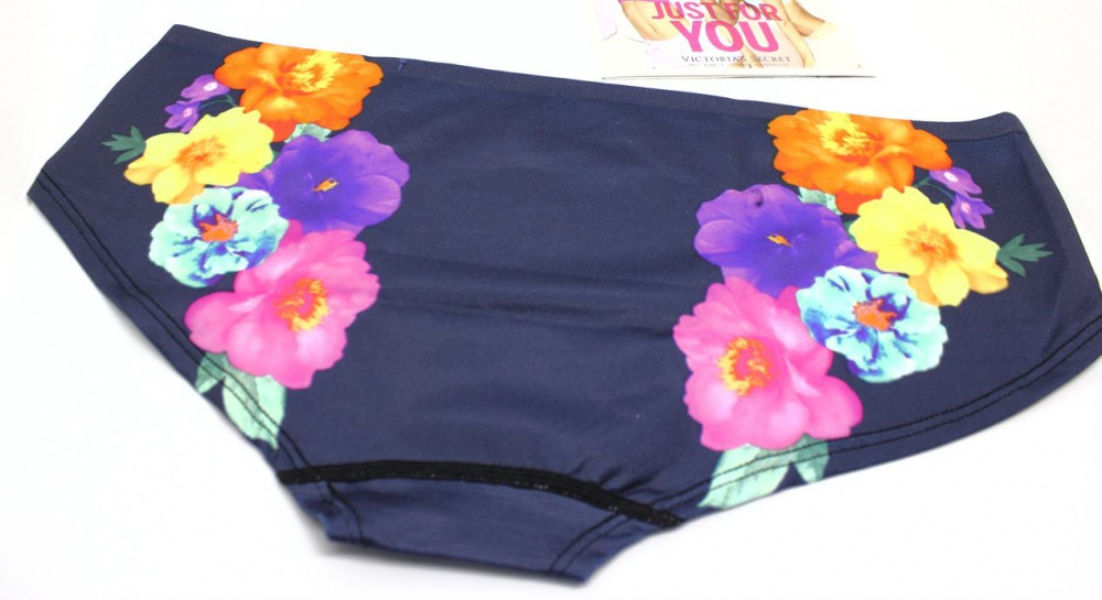 Трусики Pink от Victoria's Secret, размер L (ОБ 105 -112 см)