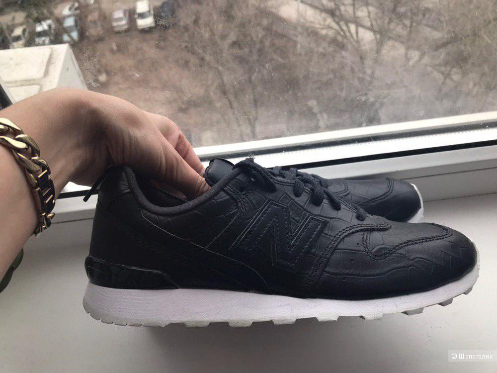 Кроссовки New Balance модель 696, размер 40