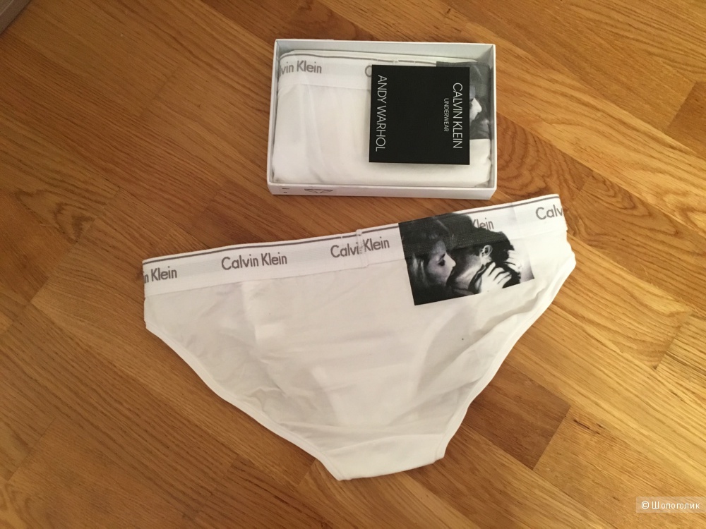 Грудастая малышка в трусиках calvin klein