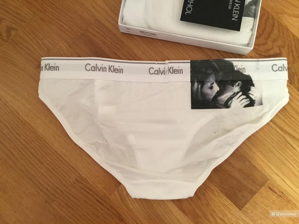 Грудастая малышка в трусиках calvin klein