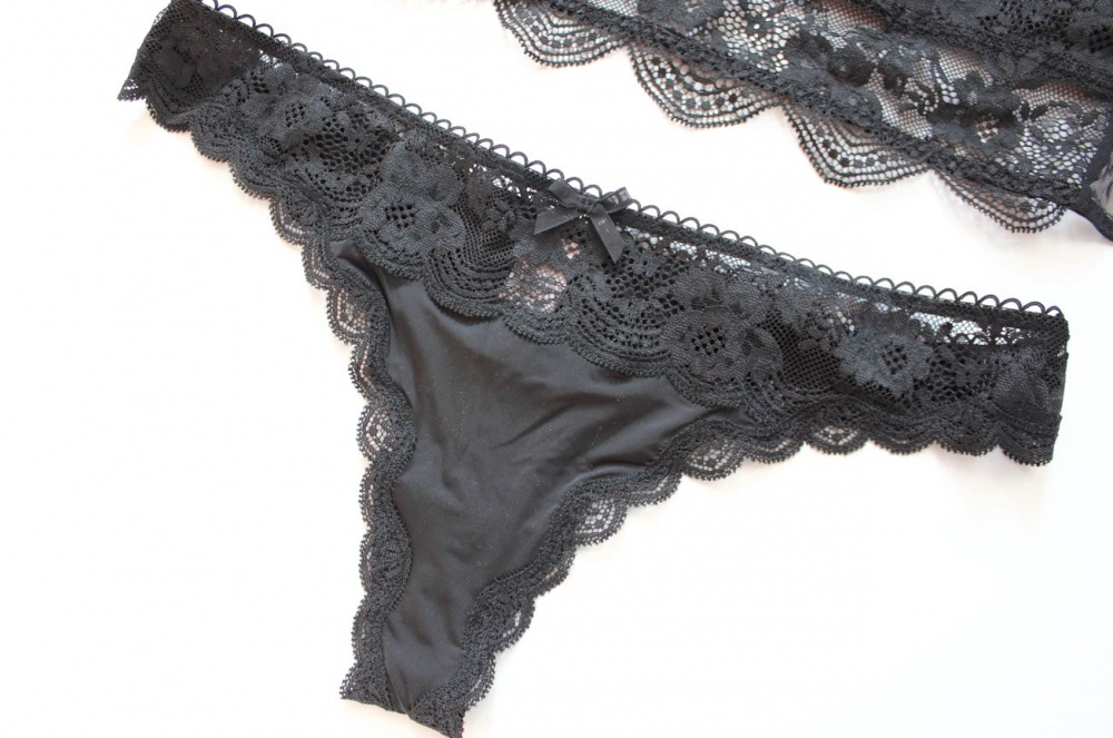 Кружевной комплект Victoria's Secret, размер М