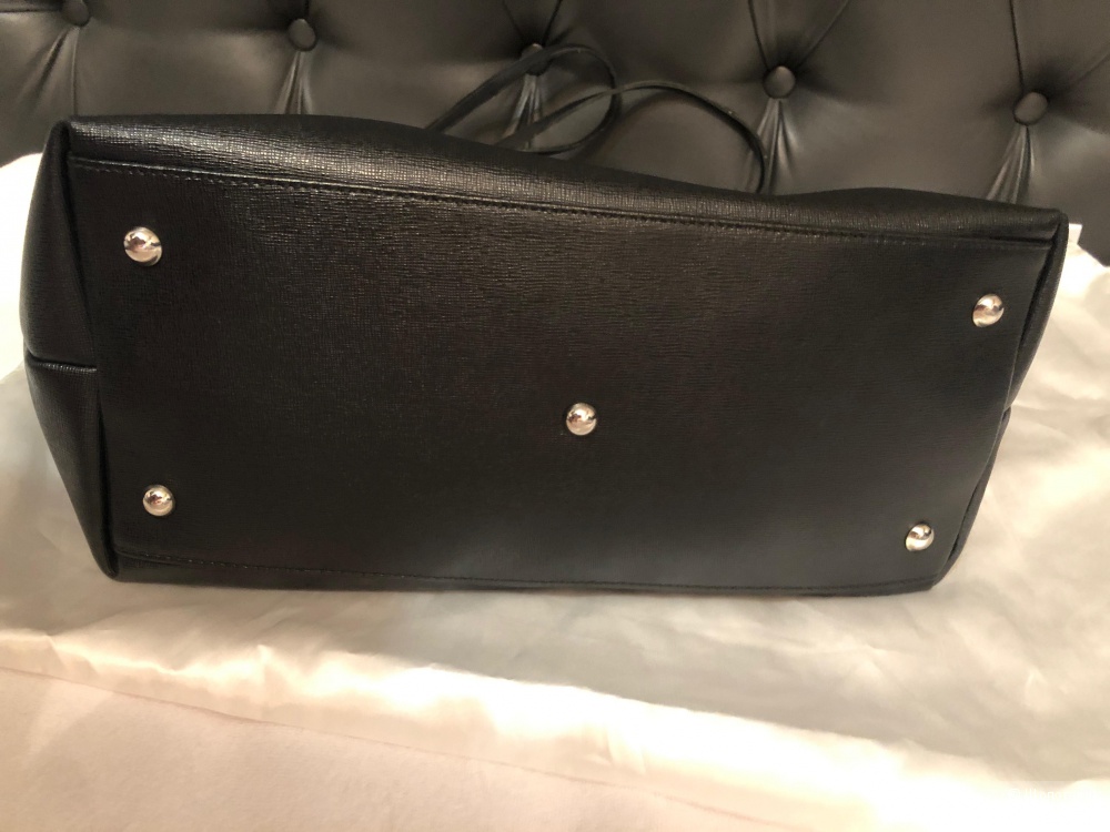 Сумка Furla размер L 43 х 30 см