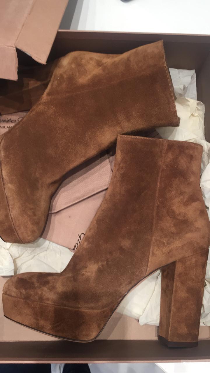 GIANVITO ROSSI Замшевые ботильоны р.39