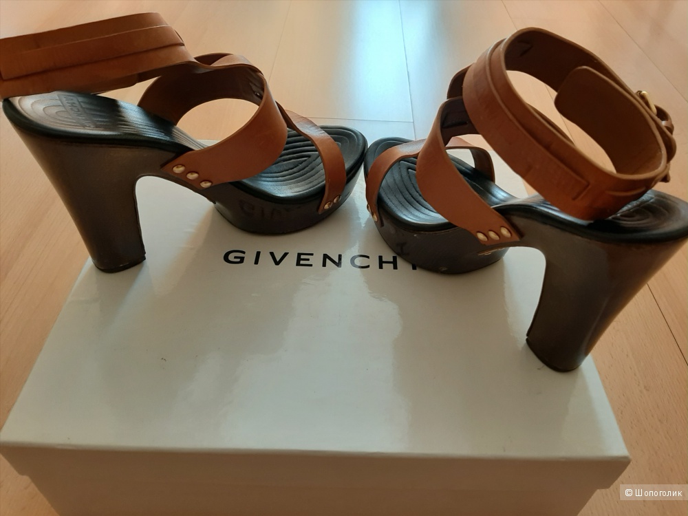 Босоножки GIVENCHI размер 37 IT