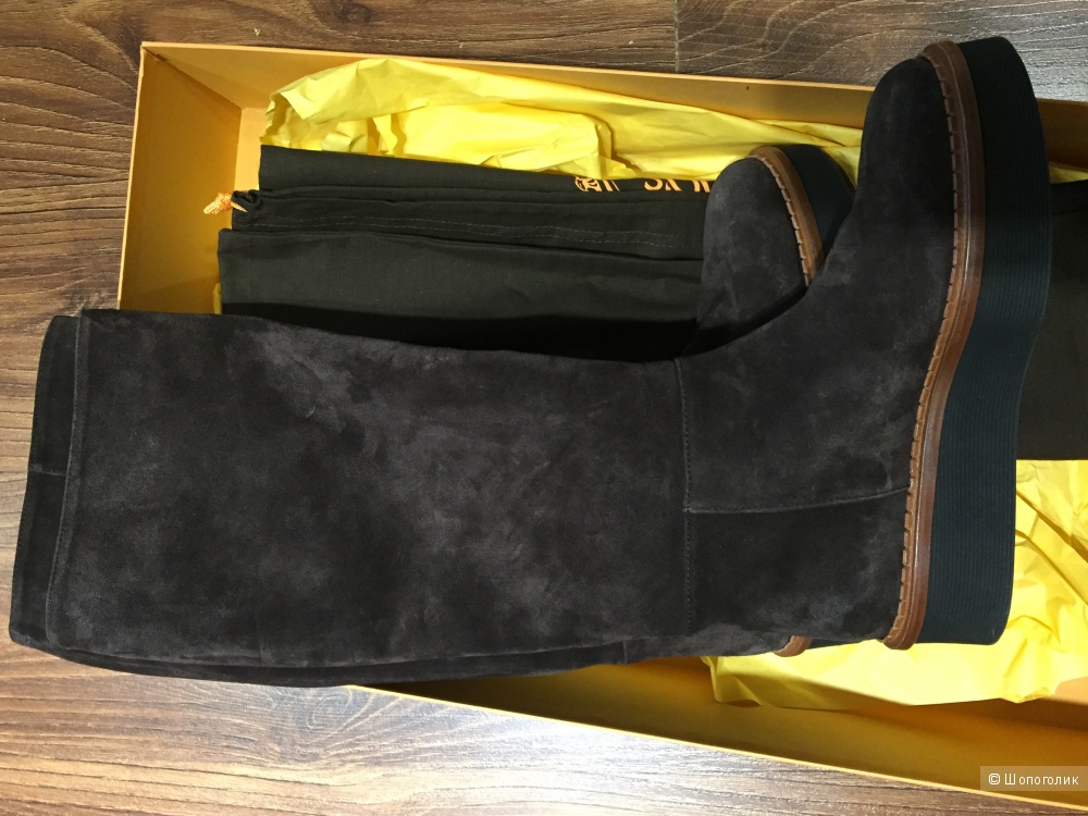TODS замшевые демисезонные сапоги р.38.5