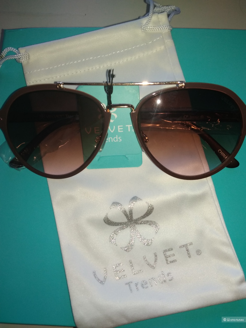 Набор солнцезащитных очков Velvet.