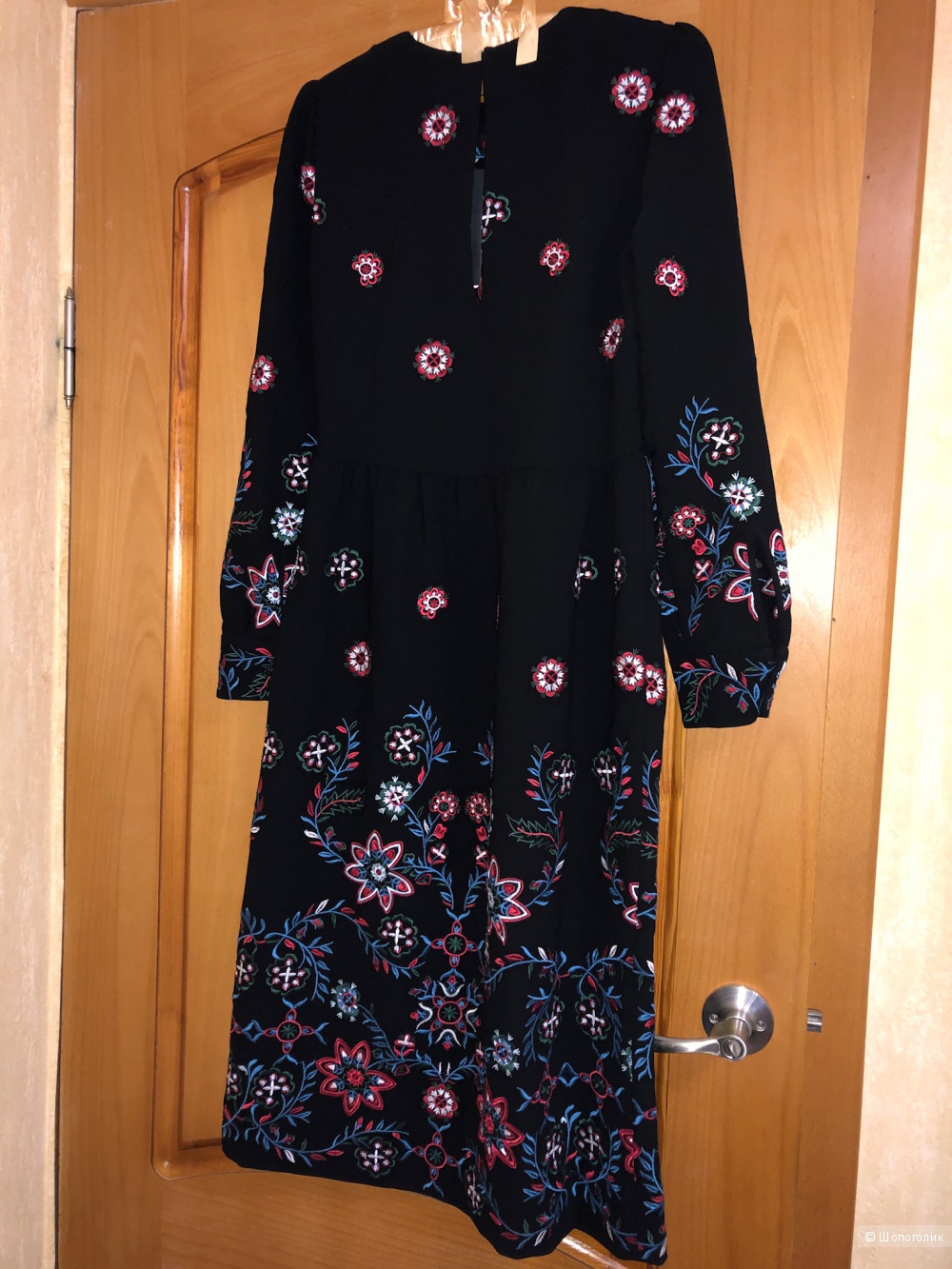 Платье с вышивкой ZARA, xs