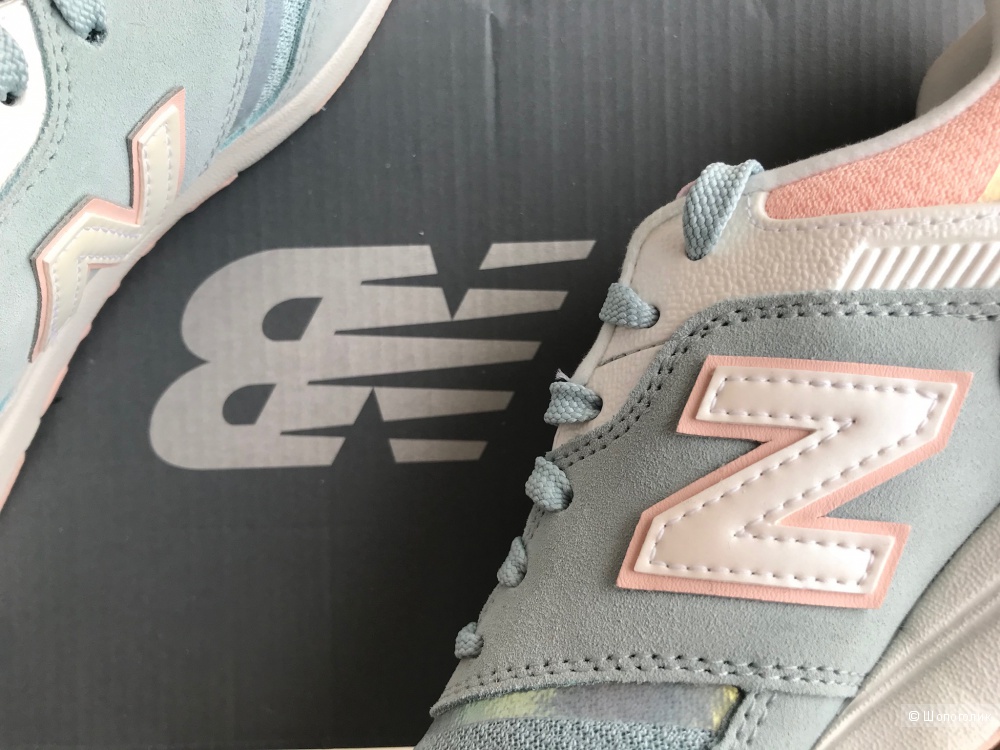 Кроссовки New Balance 697 размер 39