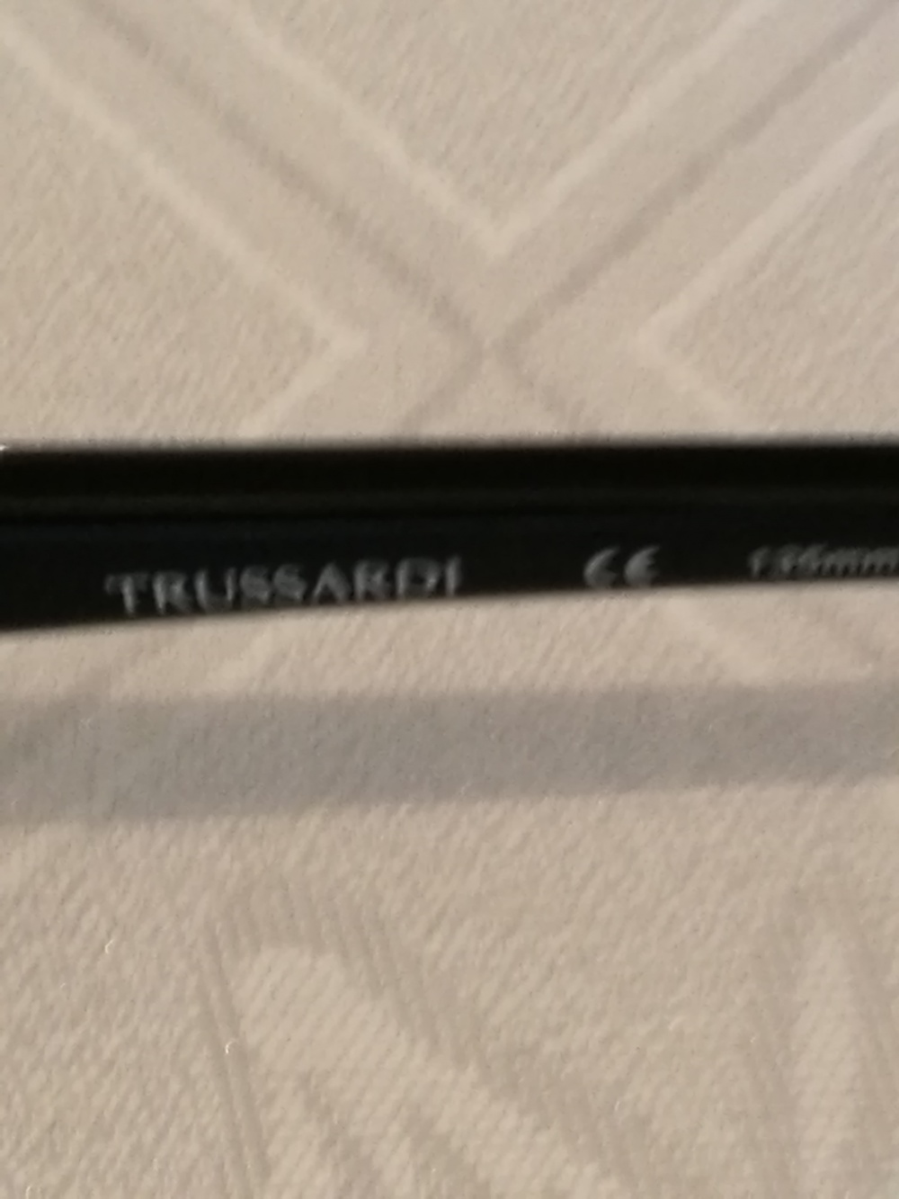 Солнцезащитные очки Trussardi.