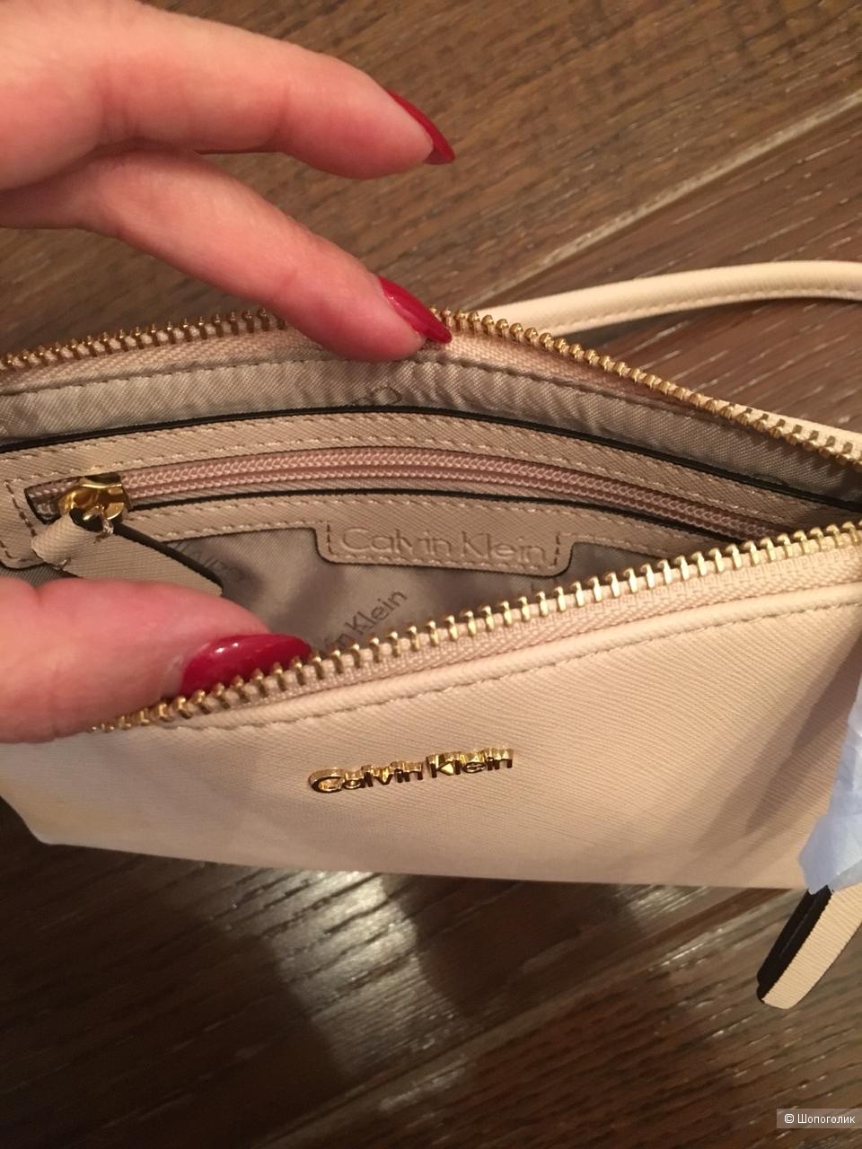 Сумка - кроссбоди Calvin Klein.