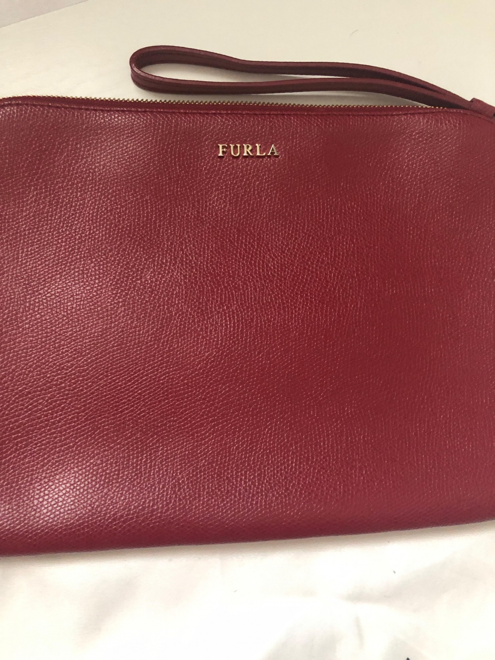 Сумка Furla размер М 27 см х 18 см