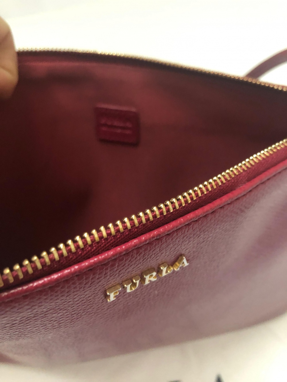 Сумка Furla размер М 27 см х 18 см