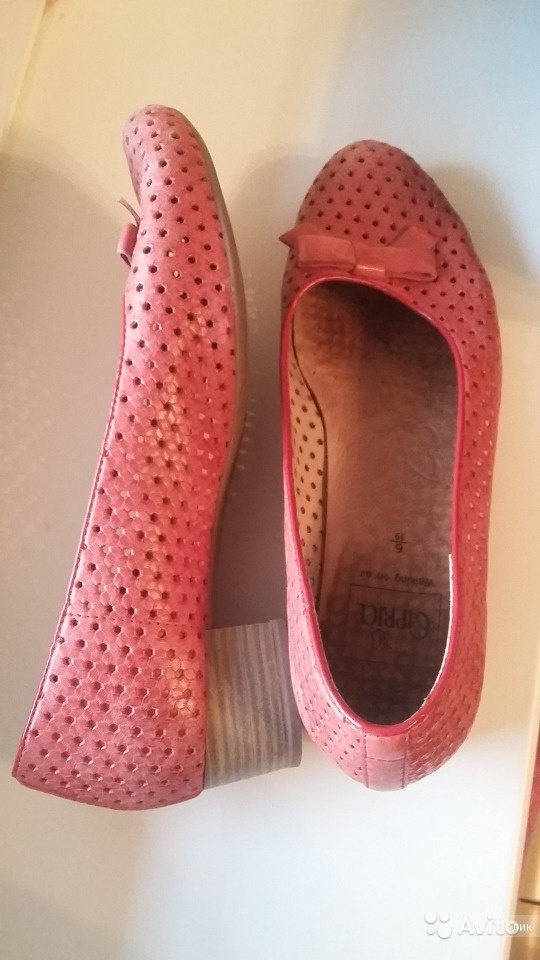 Кожаные туфли Caprice, размер 39