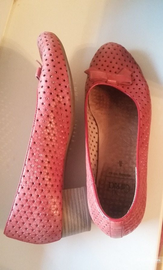 Кожаные туфли Caprice, размер 39