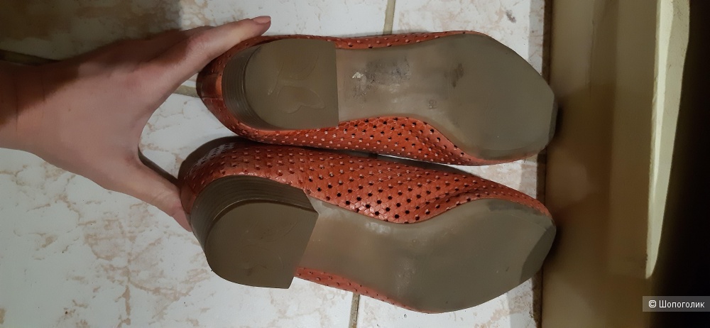 Кожаные туфли Caprice, размер 39