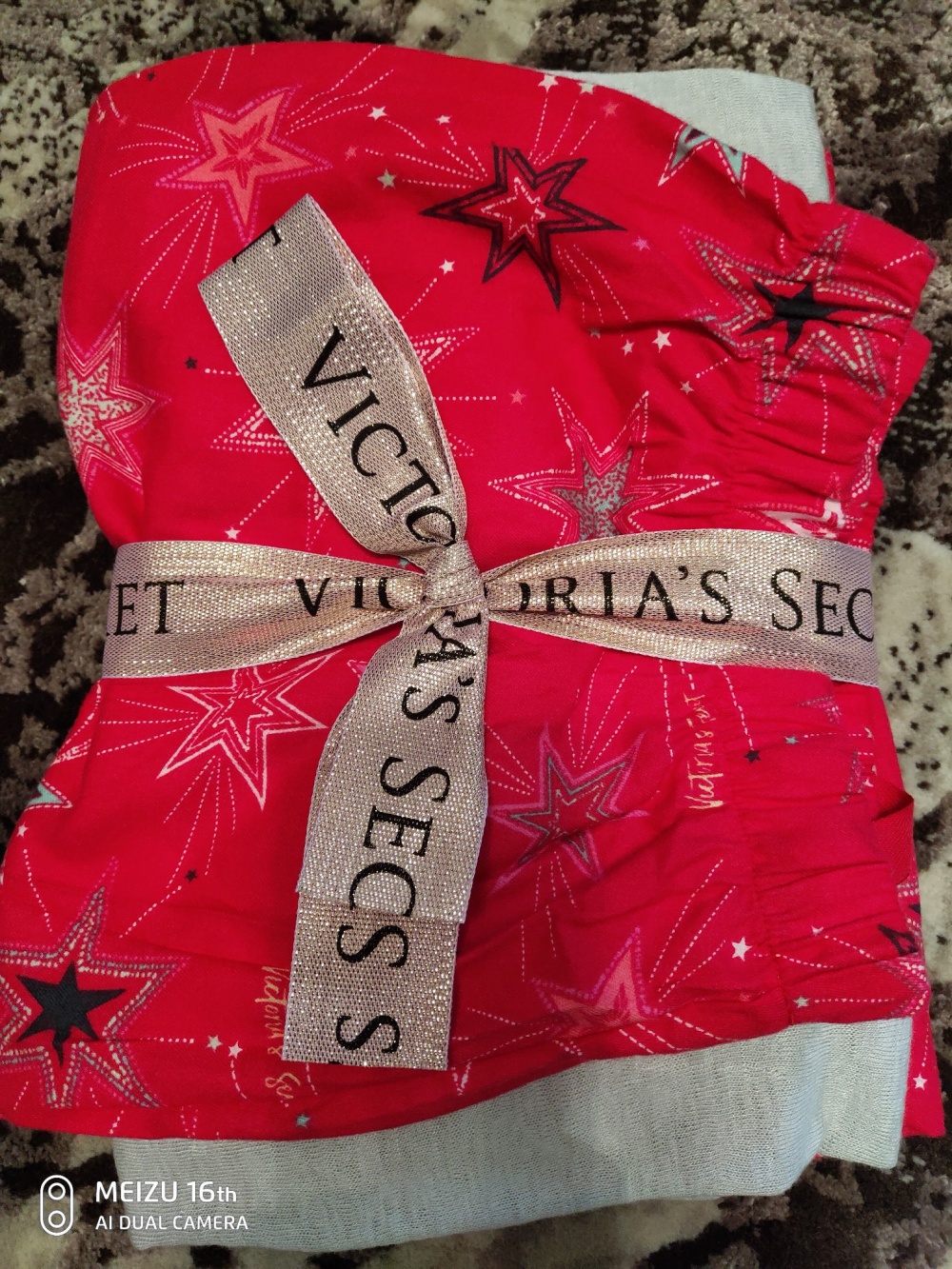 Пижама Victoria’s Secret. Размер M-L.
