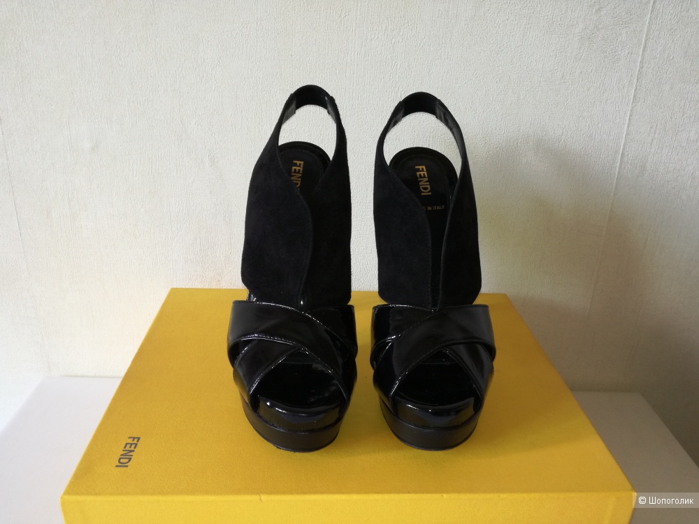 Босоножки Fendi 37 размер