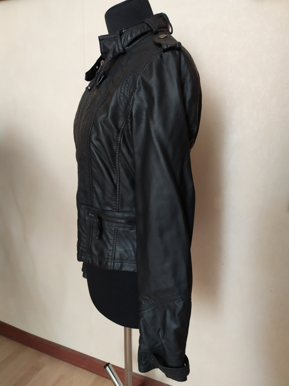 Куртка Zara 44