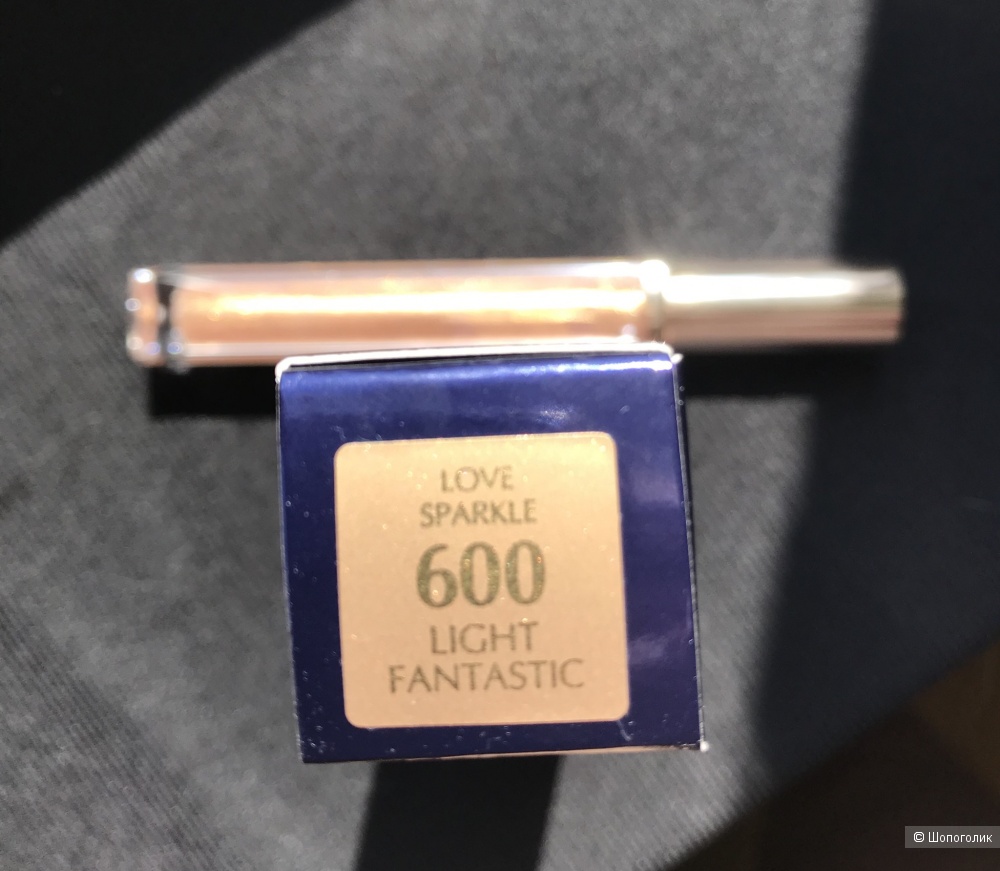 Жидкая губная помада Estee Lauder Pure Color Love  600 Light Fantastic