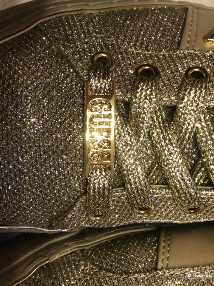 Кеды Guess в золотом цвете. Размер 8