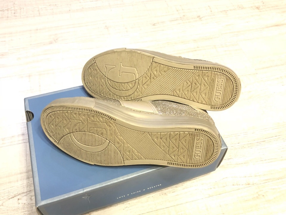 Кеды Guess в золотом цвете. Размер 8