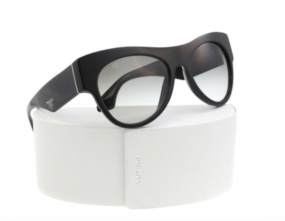 Солнцезащитные очки Prada