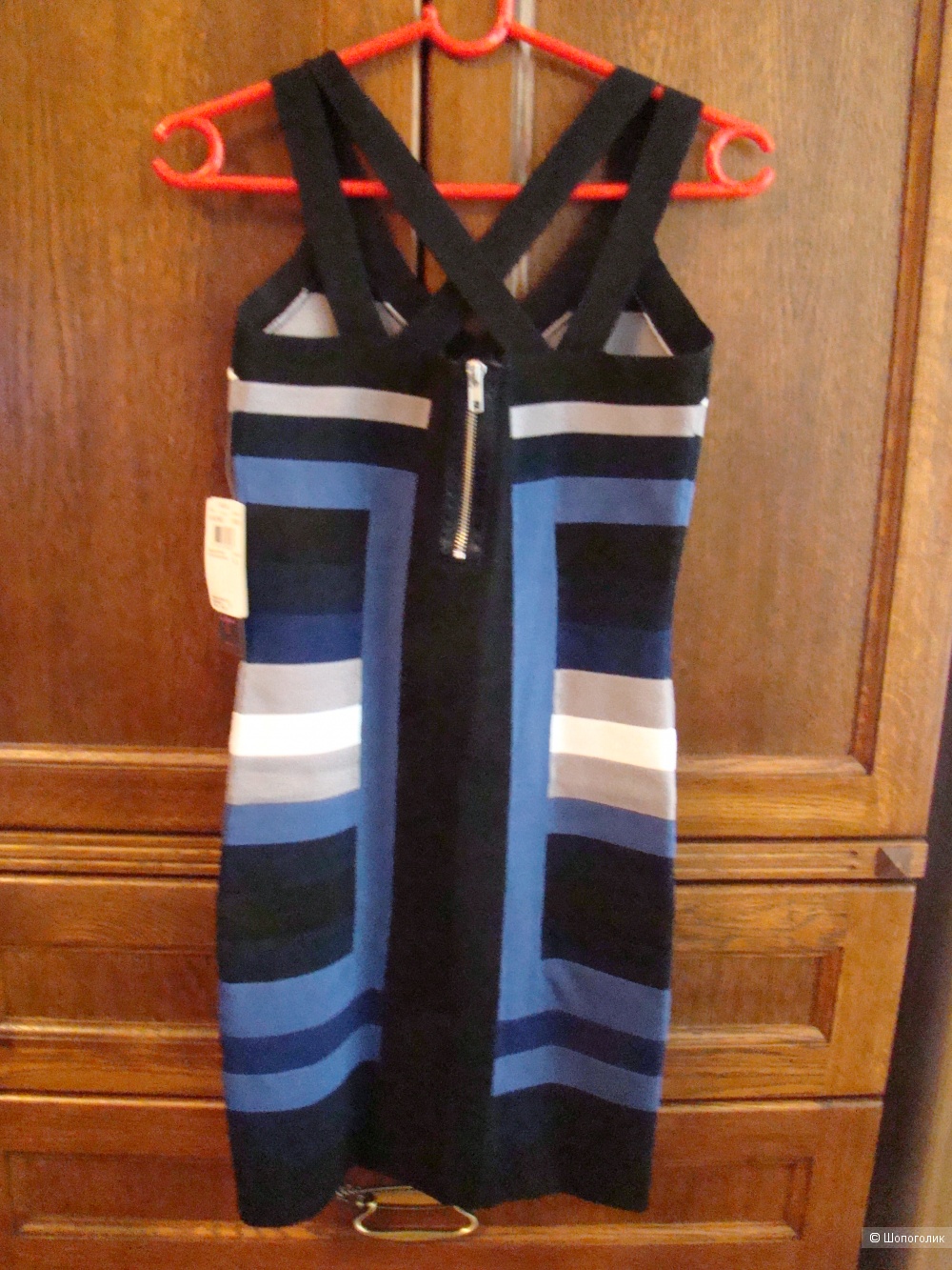 Платье-бандаж бренда AQUA  размер  S