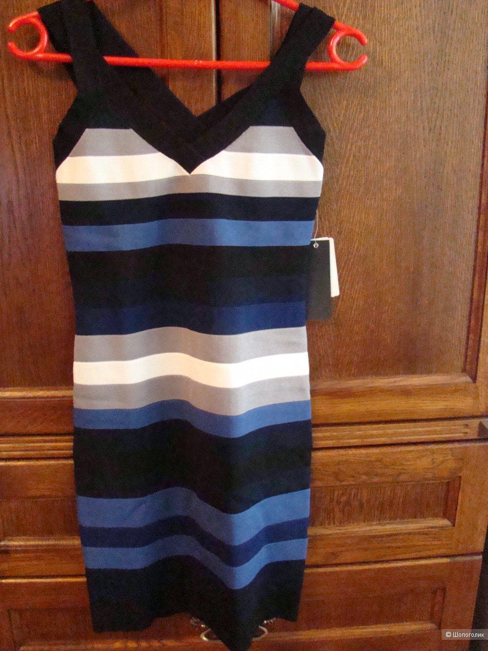 Платье-бандаж бренда AQUA  размер  S